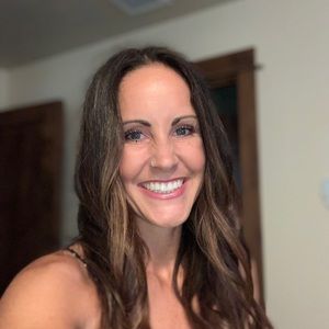 Meet your Posher, Jennee